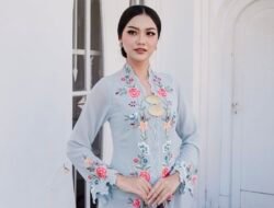 Puteri Indonesia 2025 Firsta Yufi Amarta Putri, Anggun Berkebaya!