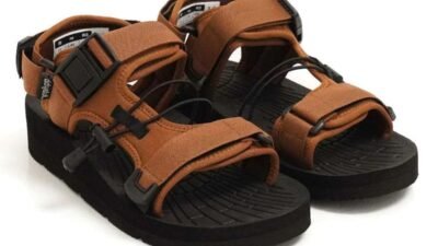 Rekomendasi Sandal Gunung Wanita, Cocok Aktivitas Outdoor