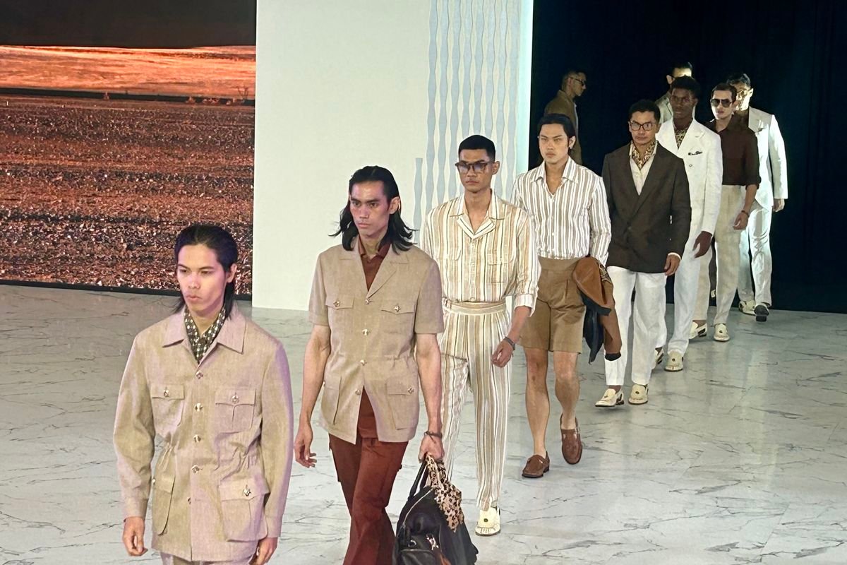 Pesona di Balik Baju Linen yang Mudah Lecek