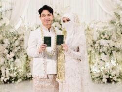 Fiki Naki dan Tinandrose Menikah, Elegan Busana Serba Putih