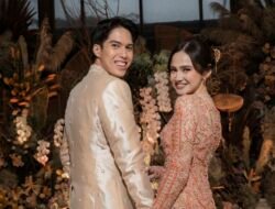 Gaya El Rumi Saat Lamar Syifa Hadju, Gagah Balutan Studio Boh