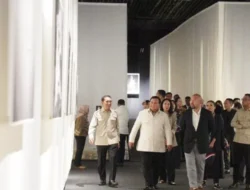 Prabowo Didit Ngabuburit di Museum Nasional, Sapa & Intip Koleksi
