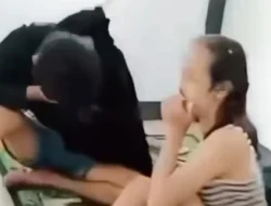 Sejoli Tidur di Musala Diguyur Warga Kebumen, Reaksi Heboh Beredar Videonya