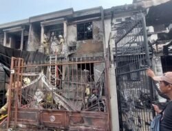 Kebakaran Rumah Cengkareng 2 Luka Bakar Parah, Evakuasi Dramatis