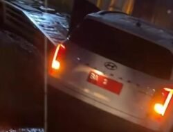 Wagub Sumbar Terlindung Airbag Detik-Detik Saat Mobil Hantam Truk